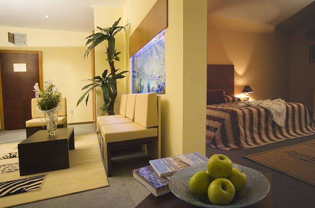 Hotel Tcc Plaza Skopje Zimmer foto